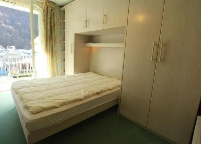 Bagnères-de-luchon, 3 Pièces, 7 Personnes - Fr-1-313-171 Appartement *